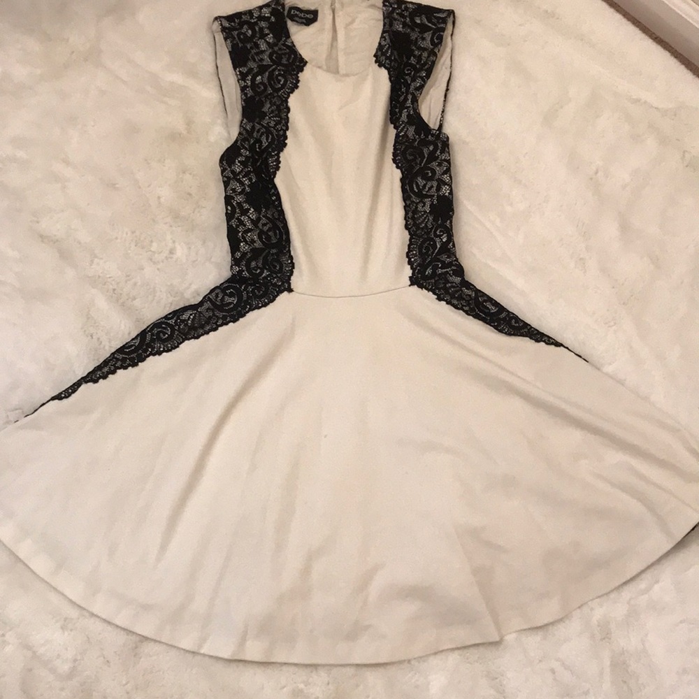 Bebe white lace dress size small